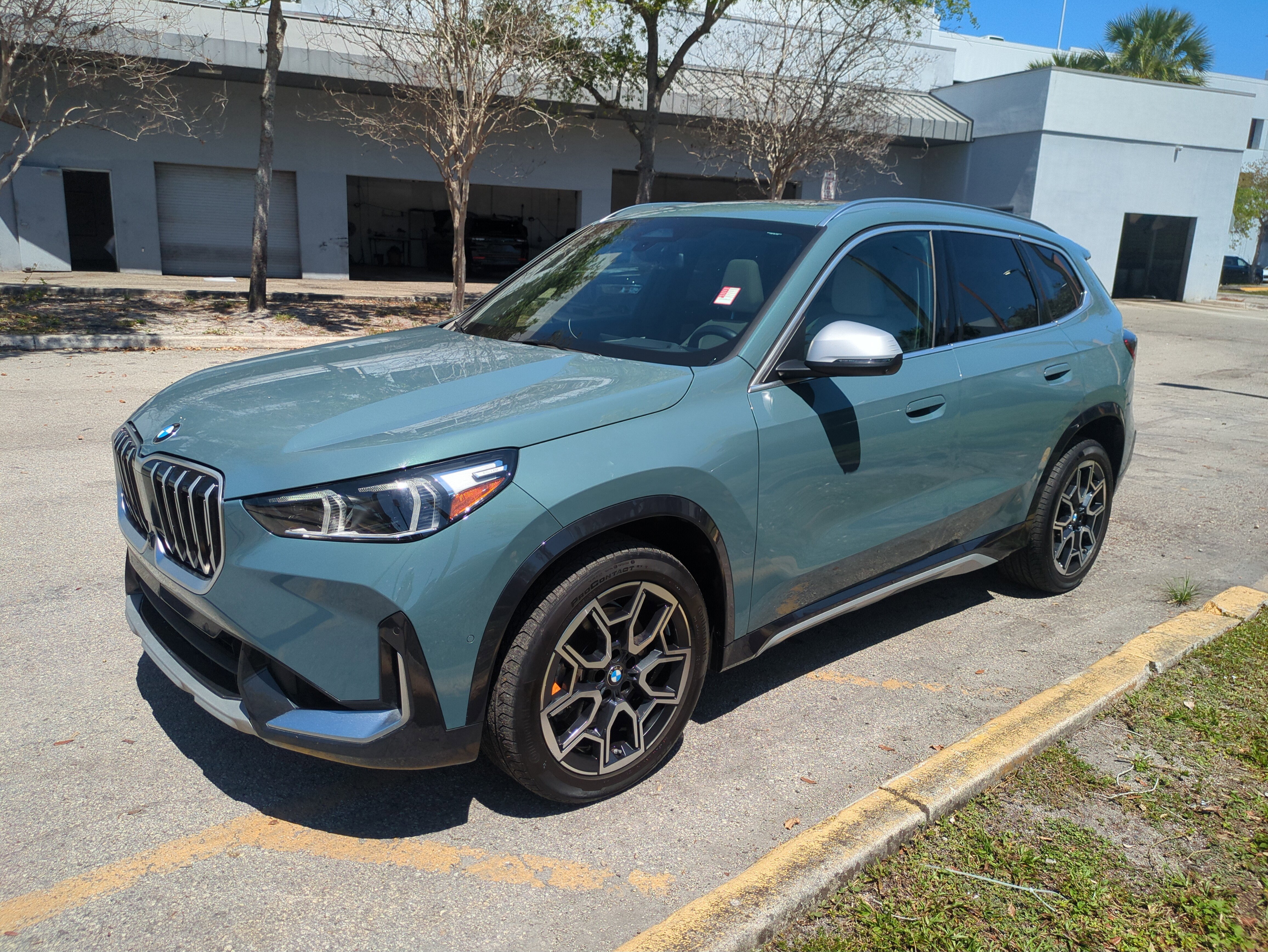 Used 2023 BMW X1 xDrive28i w/ Premium Package image 9