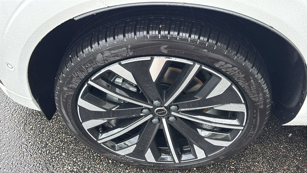 New 2026 Volvo XC60 T8 Ultra w/ Protection Package Premier AWD/4WD image 31