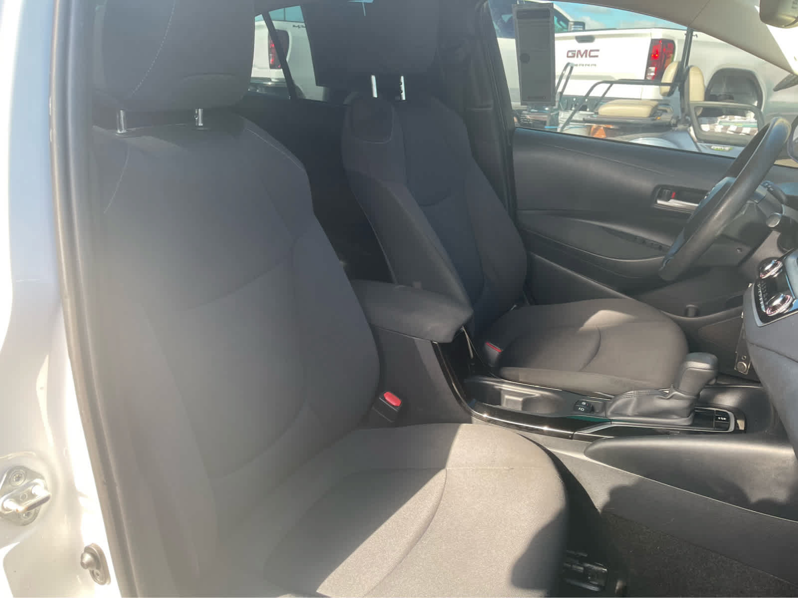 Used 2021 Toyota Corolla LE FWD image 26