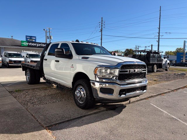 Used 2024 RAM 3500 Tradesman w/ Chrome Appearance Group AWD/4WD image 3