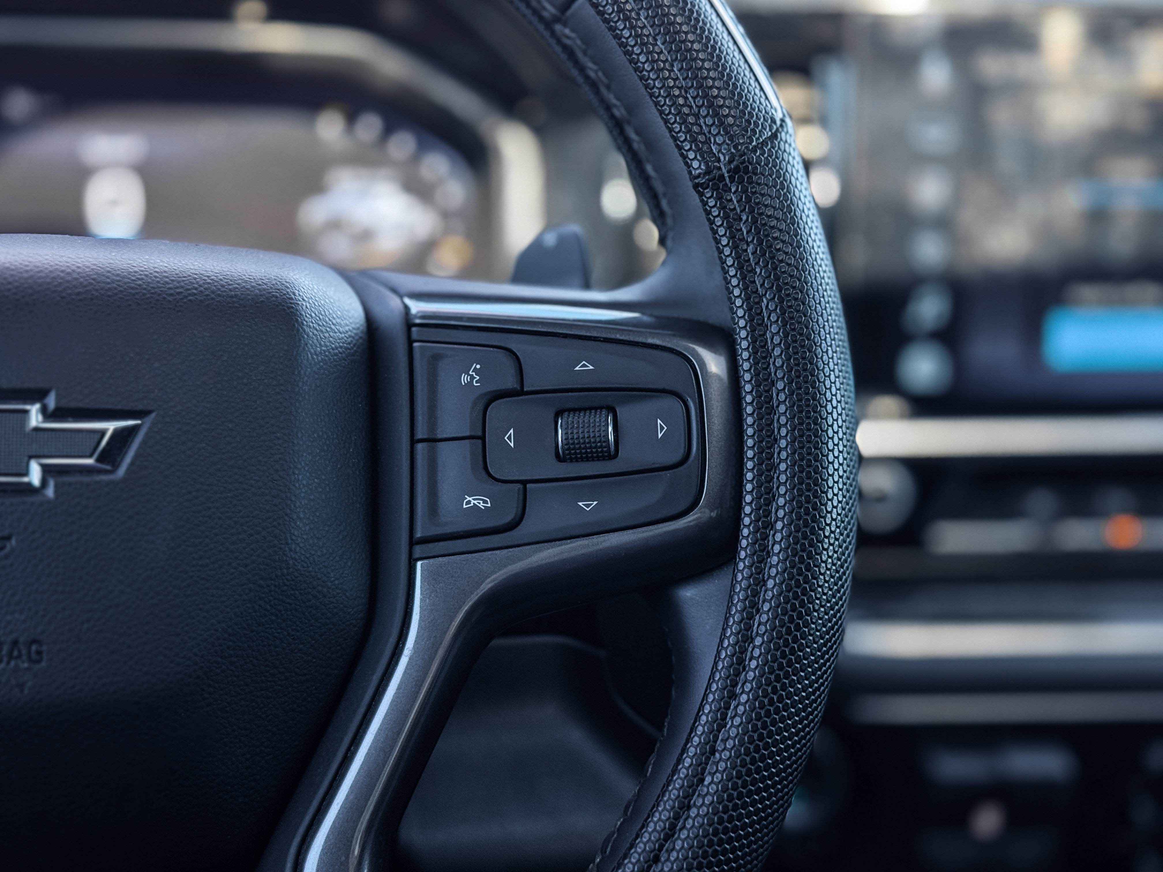 Used 2025 Chevrolet Silverado 1500 ZR2 w/ Technology Package image 12