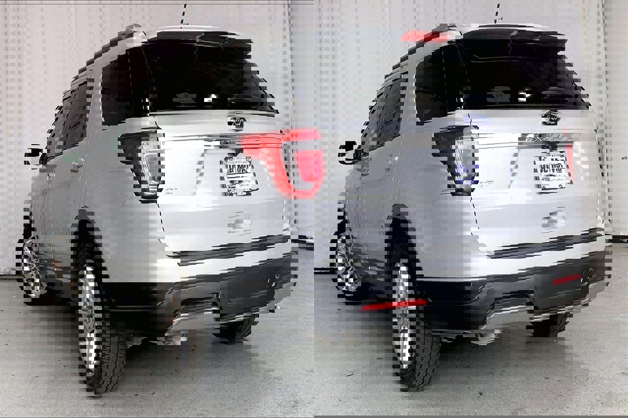 Used 2019 Ford Explorer XLT w/ Equipment Group 202A image 5