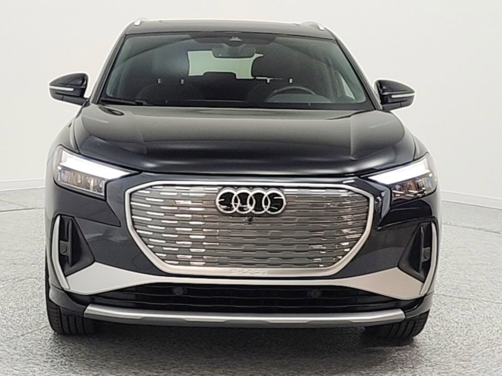 Used 2023 Audi Q4 e-tron Premium Plus AWD/4WD image 2