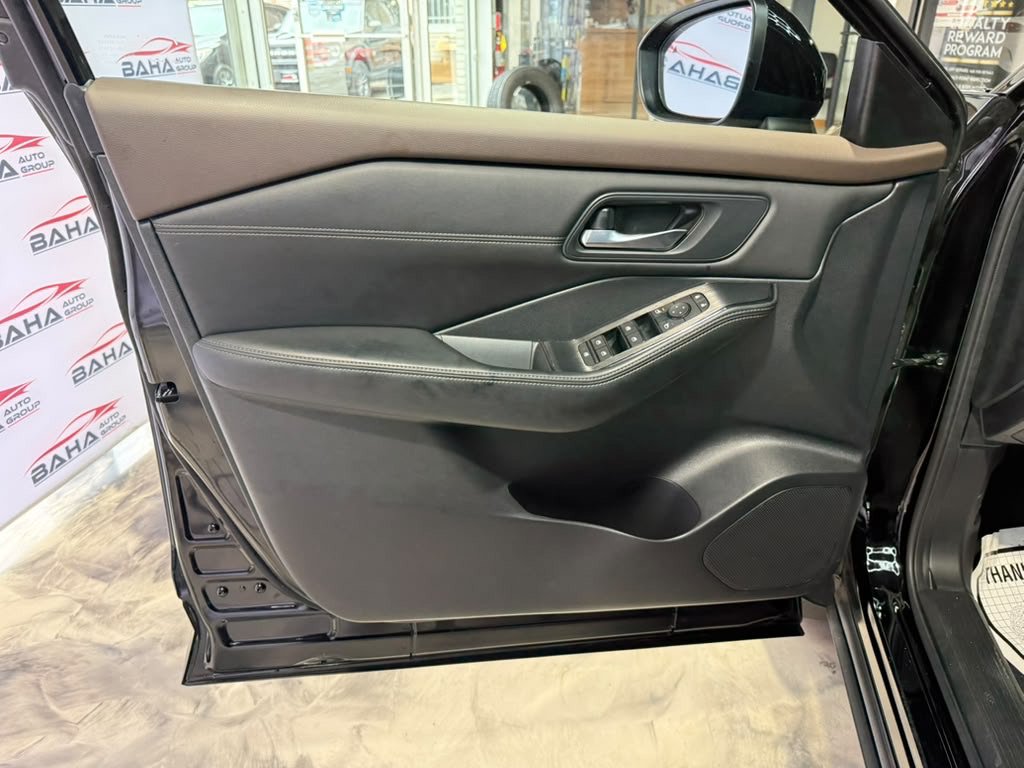 Used 2023 Nissan Rogue SV w/ SV Premium B Package AWD/4WD image 25