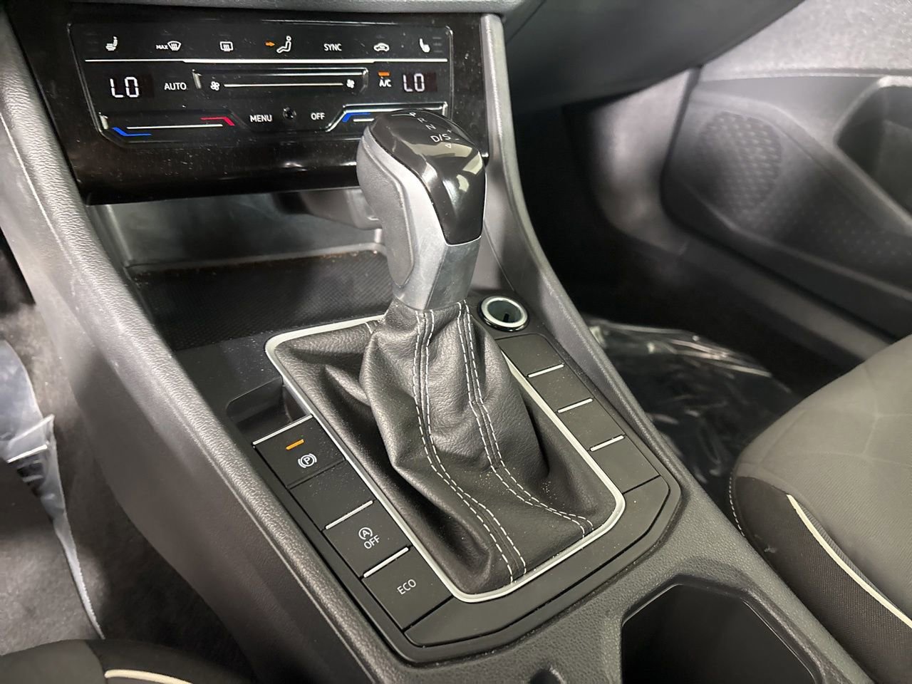 Used 2025 Volkswagen Jetta Sport FWD image 17