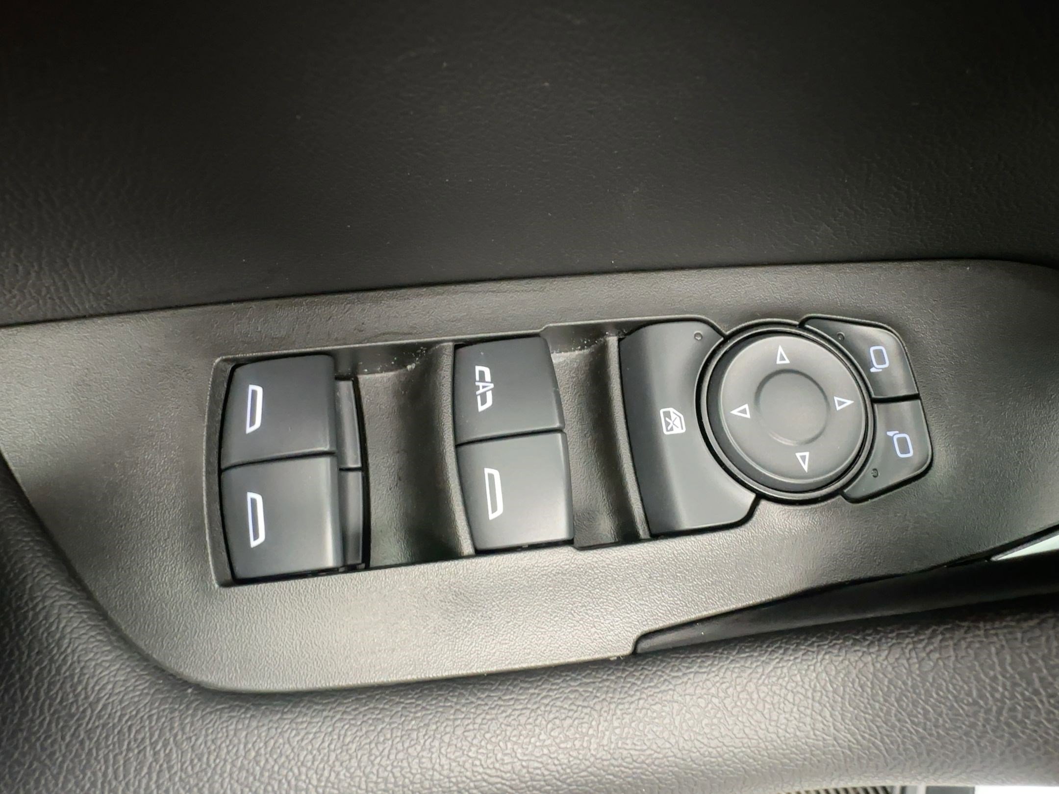 Certified 2024 Chevrolet Blazer LT w/ Convenience Package image 13