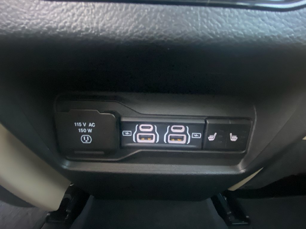 Used 2024 Jeep Grand Cherokee Limited AWD/4WD image 27
