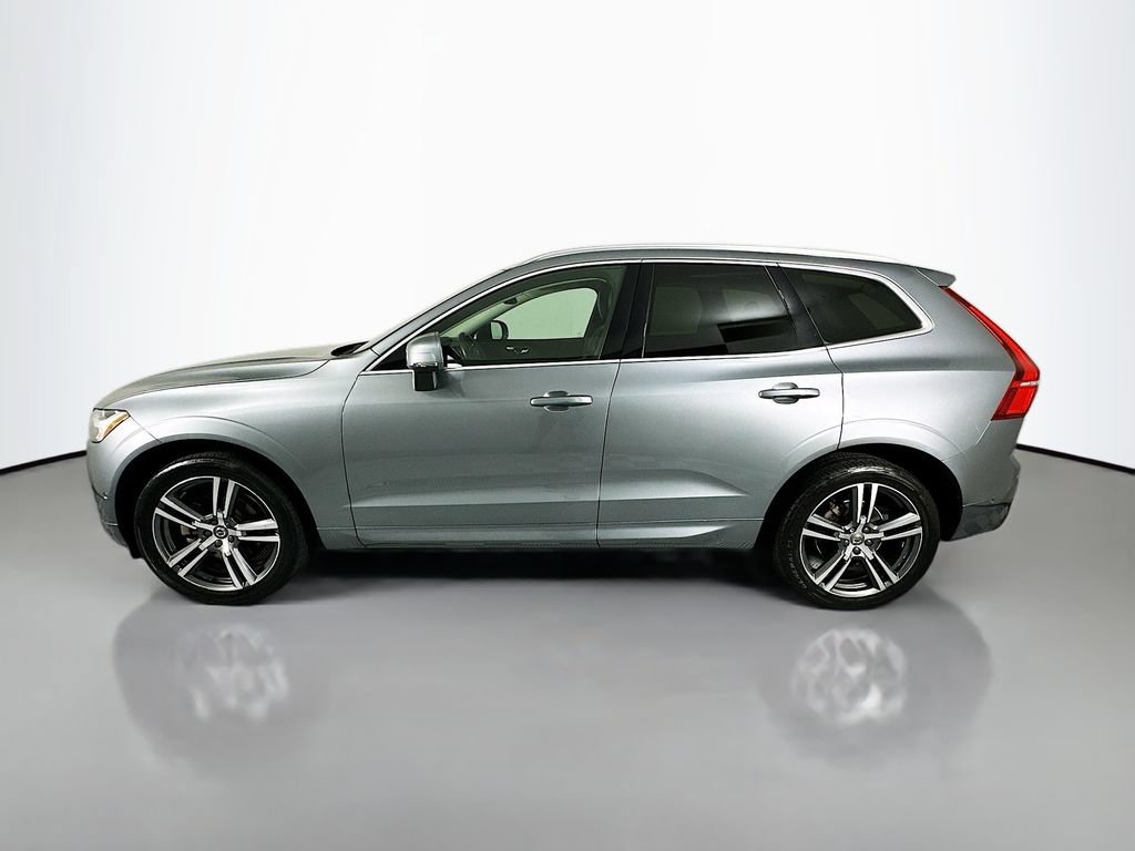 Used 2018 Volvo XC60 T5 Momentum w/ Vision Package AWD/4WD image 2