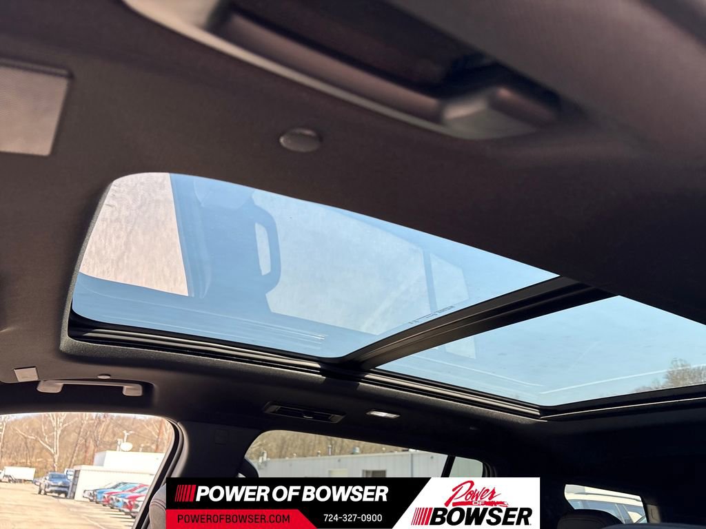 New 2026 Chevrolet Traverse RS image 7