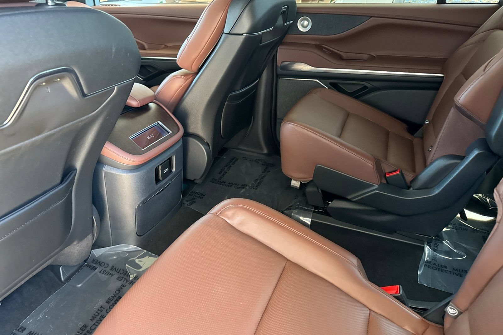 New 2026 Lincoln Navigator L Reserve AWD/4WD image 9