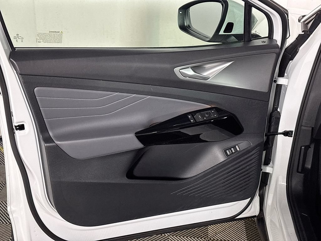 Certified 2023 Volkswagen ID.4 Pro S Plus AWD/4WD image 11