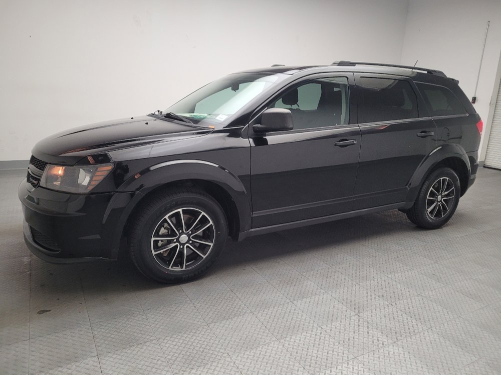 Used 2017 Dodge Journey SE w/ Flexible Seating Group image 2