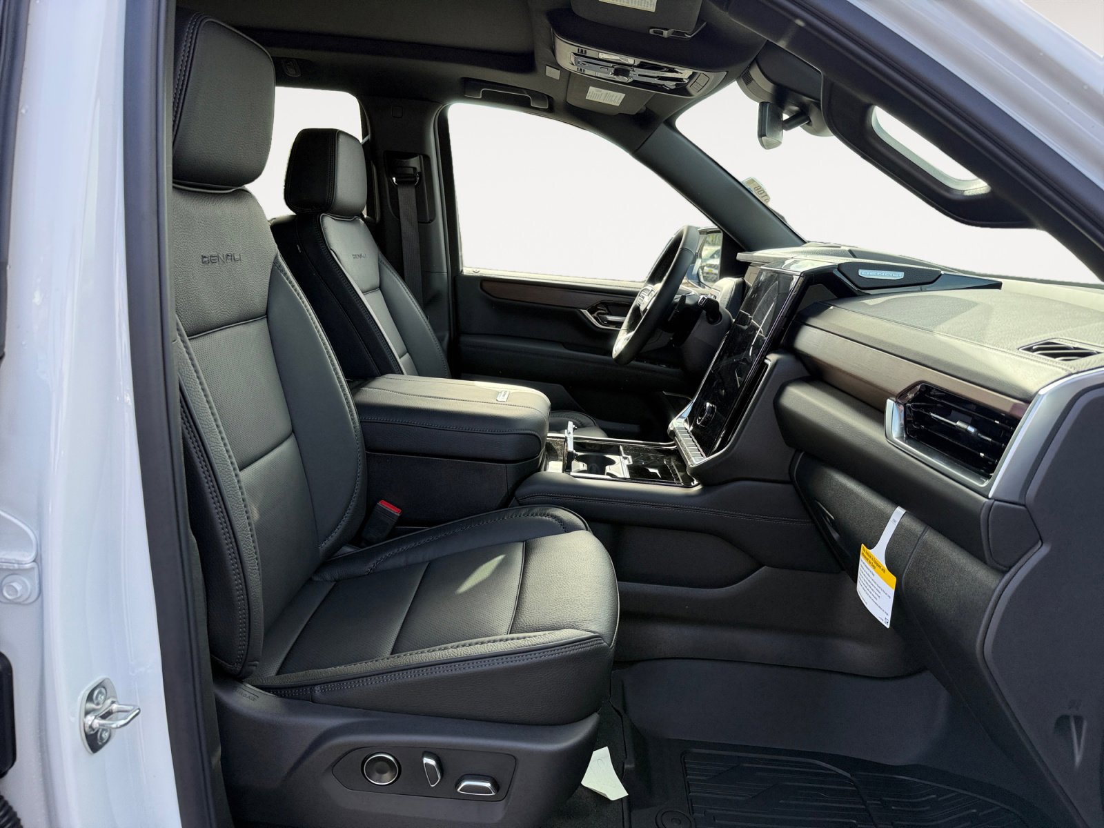 New 2026 GMC Yukon Denali w/ Sun & Power Step Package AWD/4WD image 19
