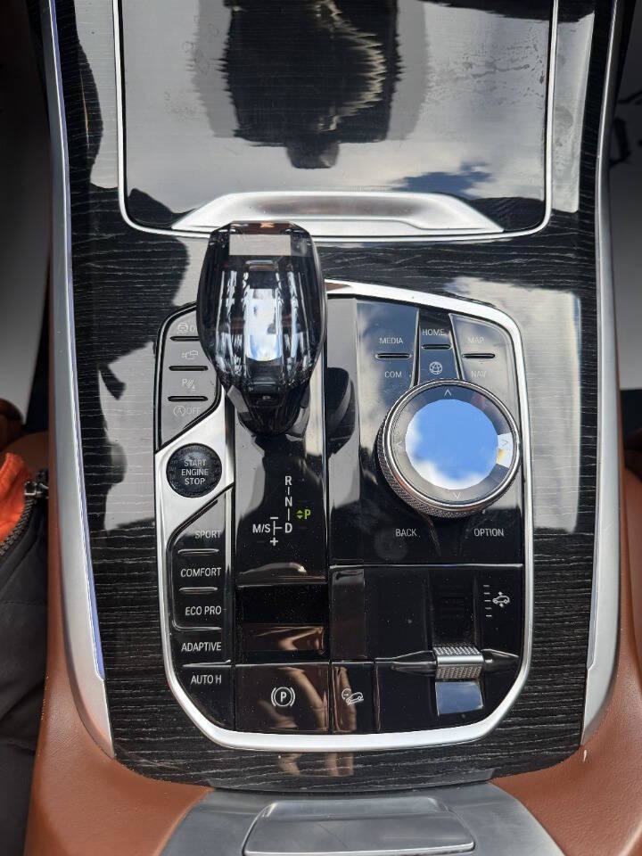 Used 2019 BMW X7 xDrive50i w/ M Sport Package image 21