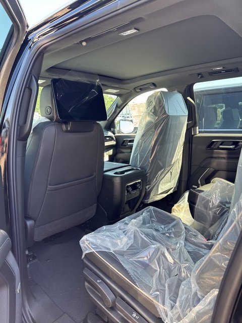New 2026 Chevrolet Suburban Premier image 4