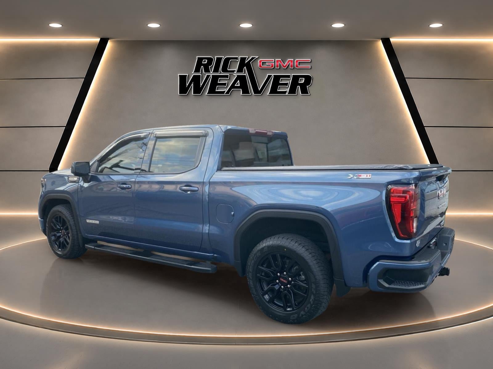 Used 2024 GMC Sierra 1500 Elevation w/ Elevation Premium Package AWD/4WD image 5