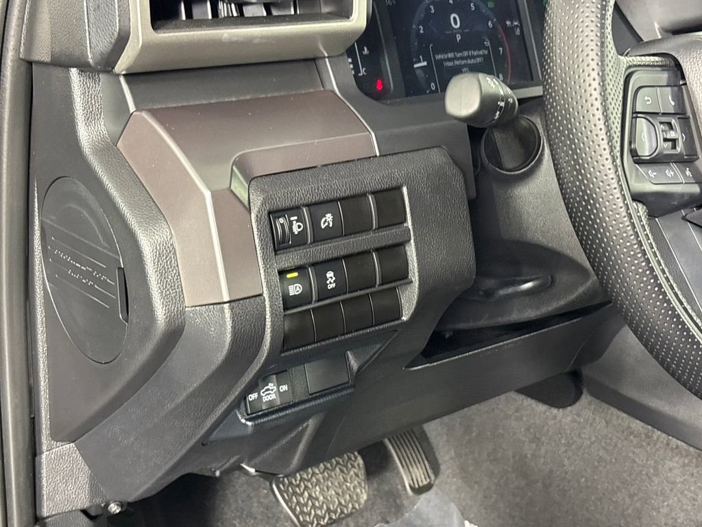 Certified 2025 Toyota Tacoma SR5 image 12