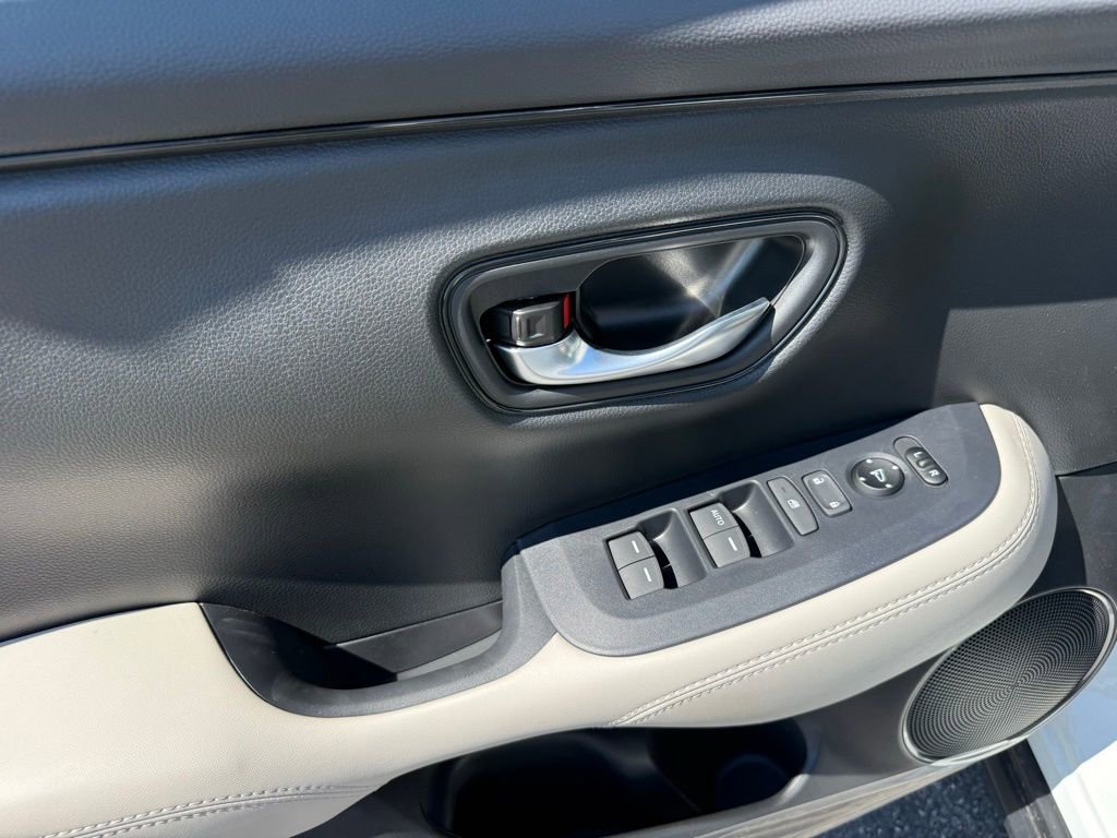 New 2026 Honda HR-V LX image 14
