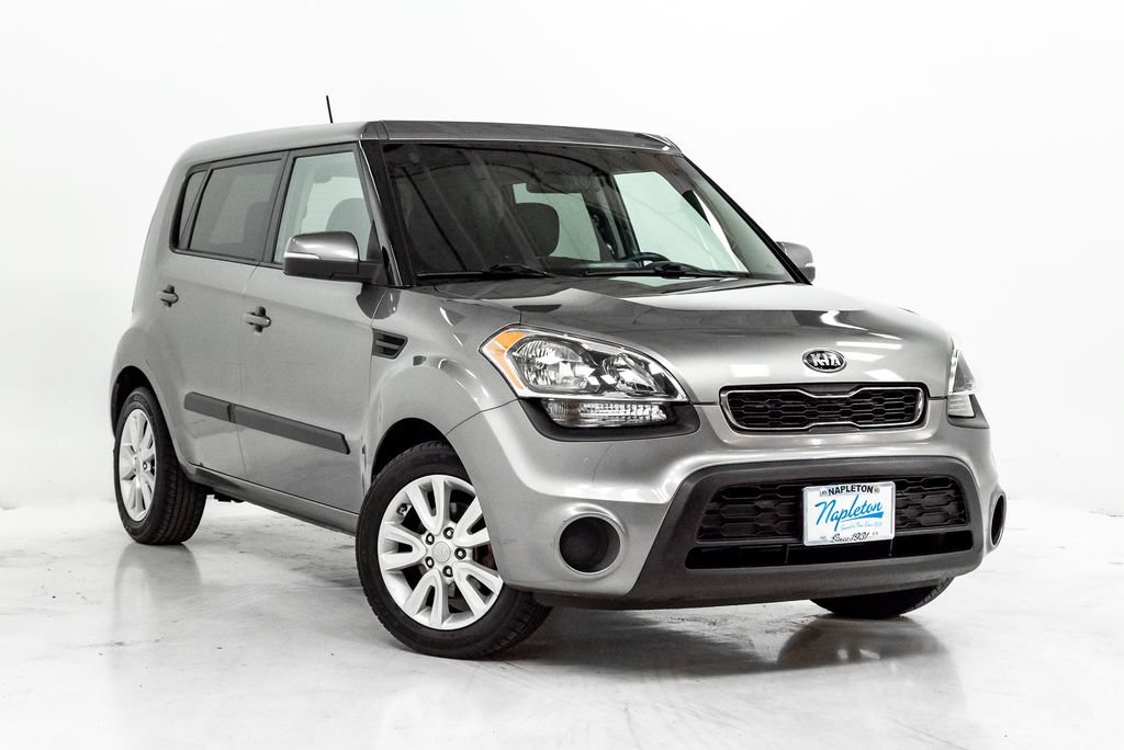 Used 2013 Kia Soul + FWD image 4
