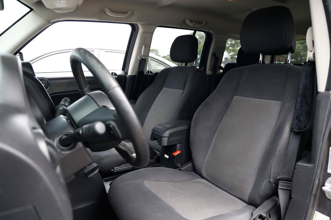 Used 2016 Jeep Patriot Latitude AWD/4WD image 6