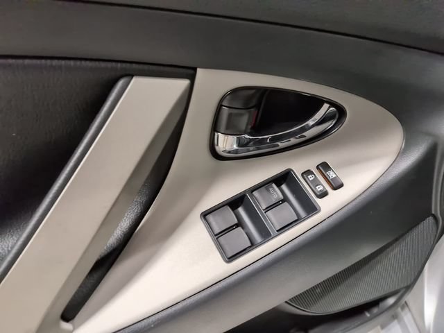 Used 2009 Toyota Camry SE FWD image 12