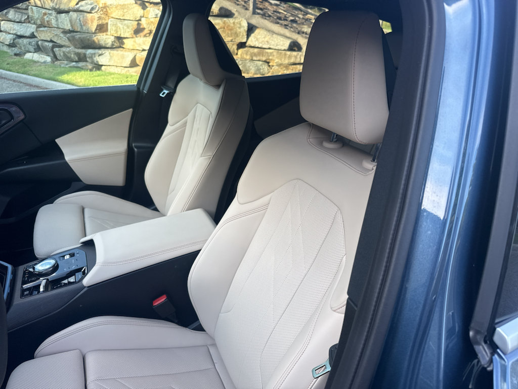 Used 2025 BMW X3 xDrive30i w/ Premium Package AWD/4WD image 7