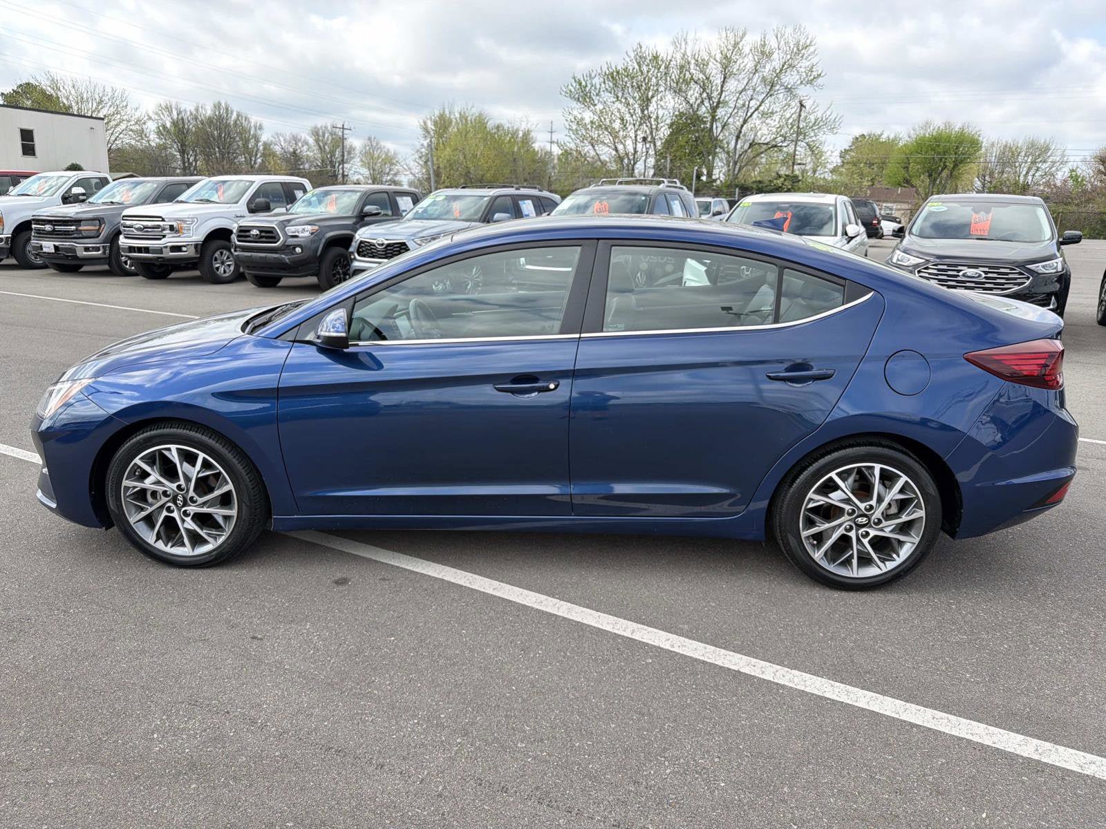Used 2020 Hyundai Elantra Limited w/ Cargo Package (C1) image 16