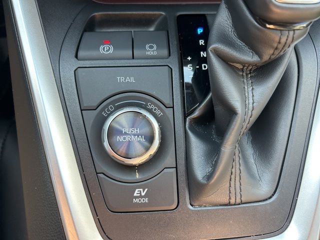 Used 2024 Toyota RAV4 Limited w/ Advanced Technology Package image 20