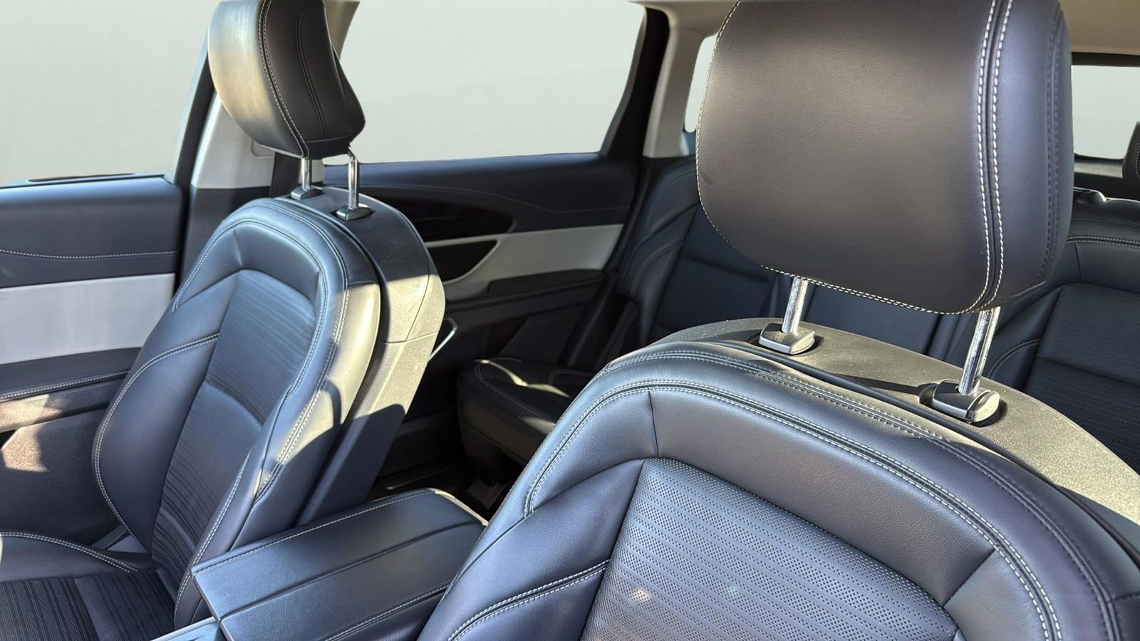 Used 2024 Lincoln Nautilus Reserve image 10