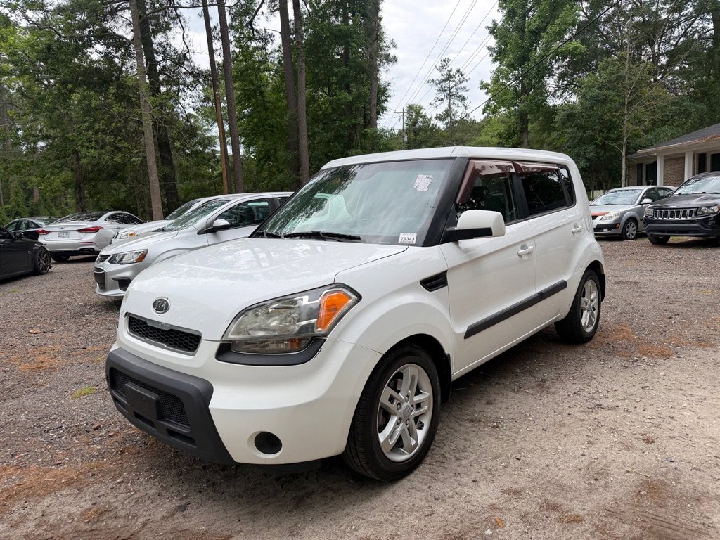 Used 2011 Kia Soul + FWD image 2