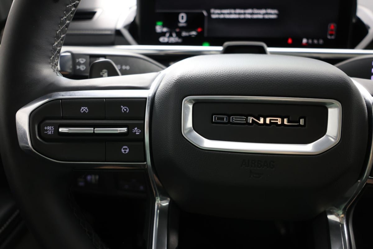 Used 2025 GMC Sierra EV Denali AWD/4WD image 28