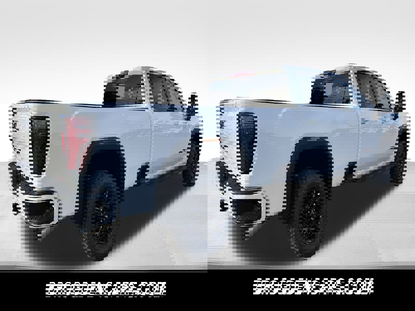 New 2026 GMC Sierra 2500 AT4 w/ AT4 Premium Plus Package image 3
