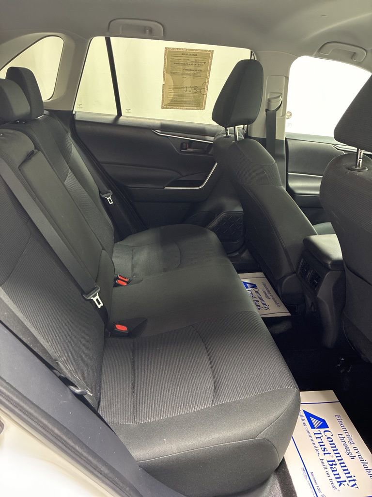 Used 2024 Toyota RAV4 LE image 22