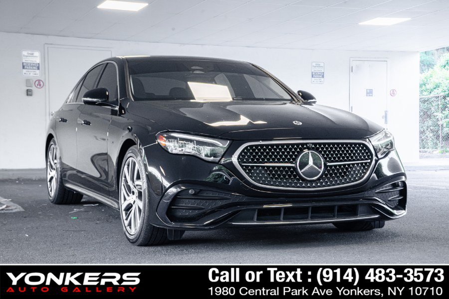 Used 2025 Mercedes-Benz E 350 4MATIC Sedan w/ Winter Package image 4