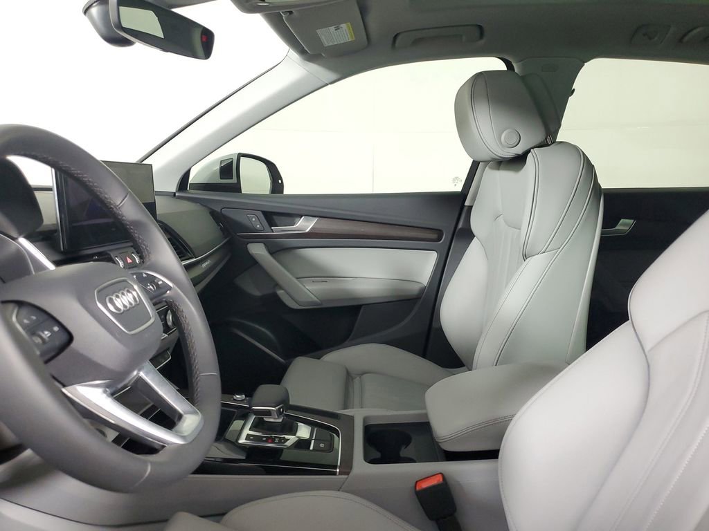 Used 2024 Audi Q5 2.0T Premium w/ Convenience Package image 22