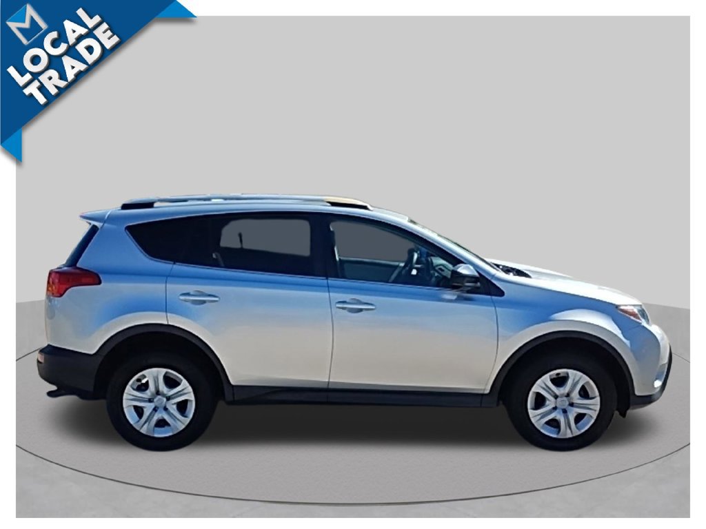 Used 2015 Toyota RAV4 LE AWD/4WD image 4