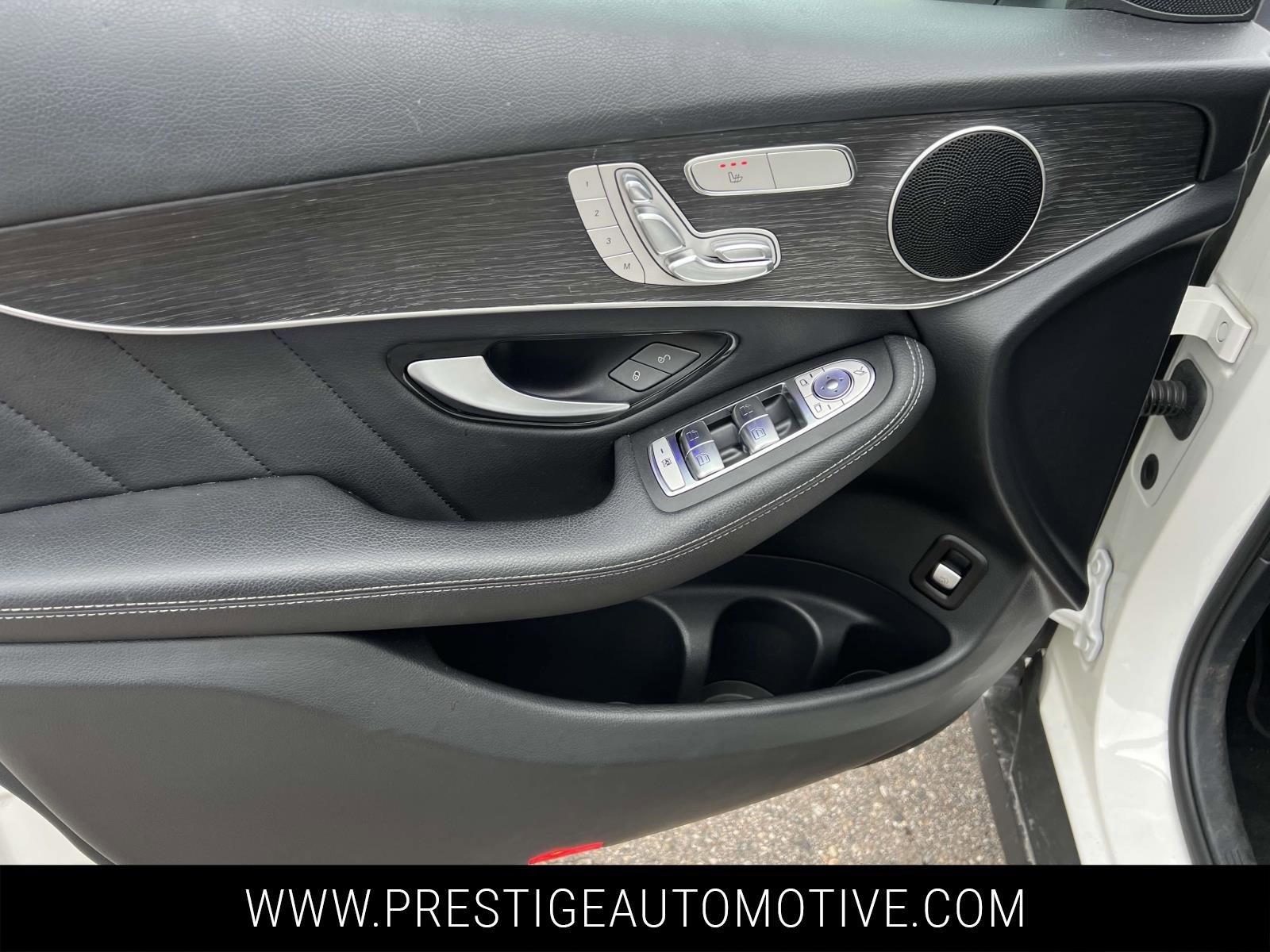 Used 2022 Mercedes-Benz GLC 300 GLC 300 image 16