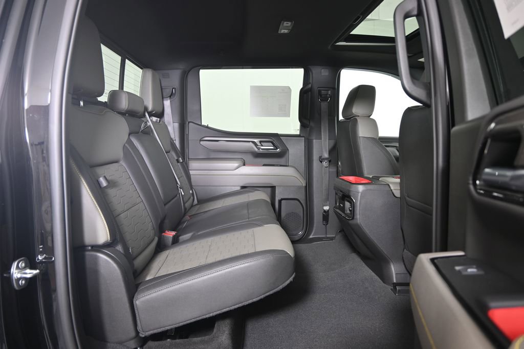 Used 2022 Chevrolet Silverado 1500 ZR2 image 17