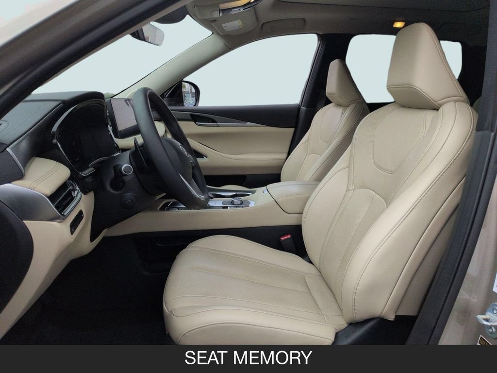 Used 2025 INFINITI QX60 Luxe FWD image 14