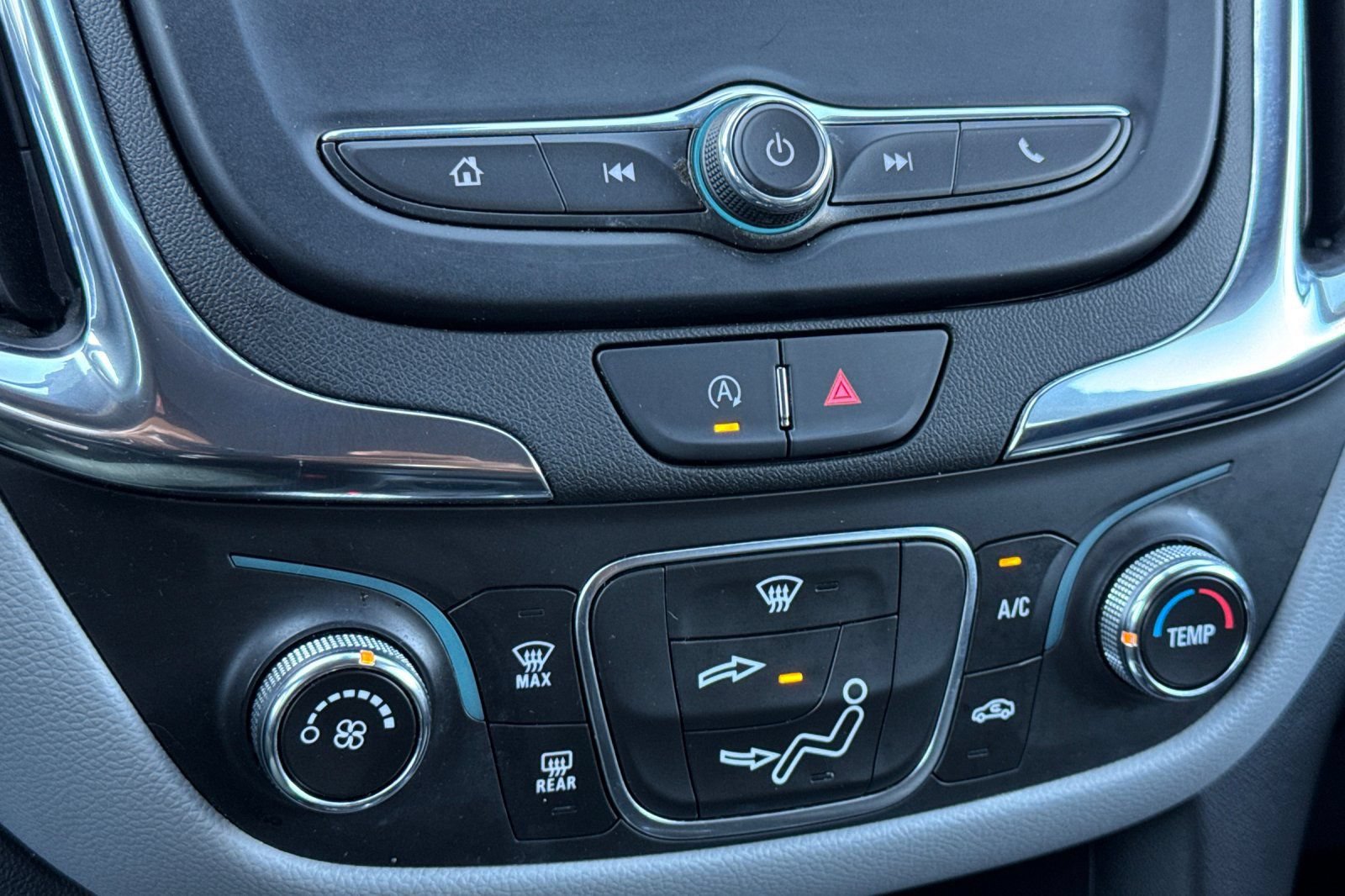 Used 2023 Chevrolet Equinox LT FWD image 21