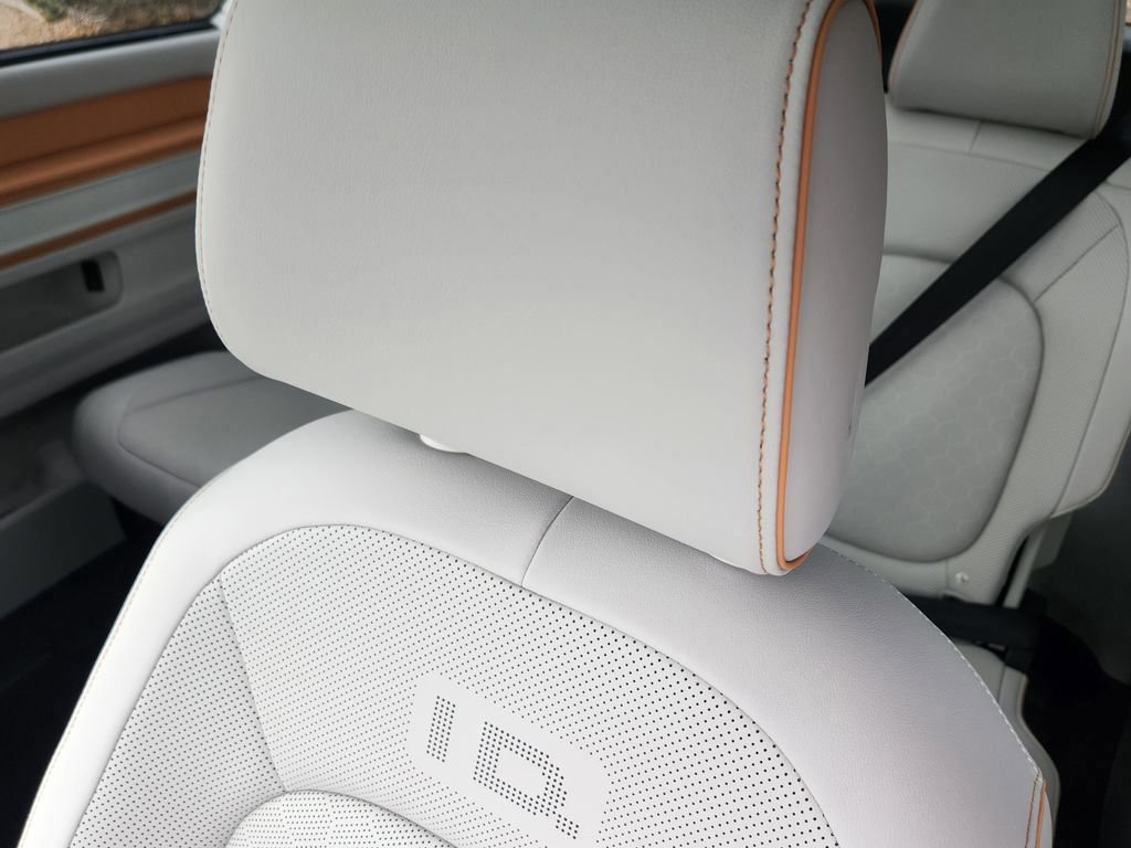 New 2025 Volkswagen ID. Buzz Pro S Plus image 5