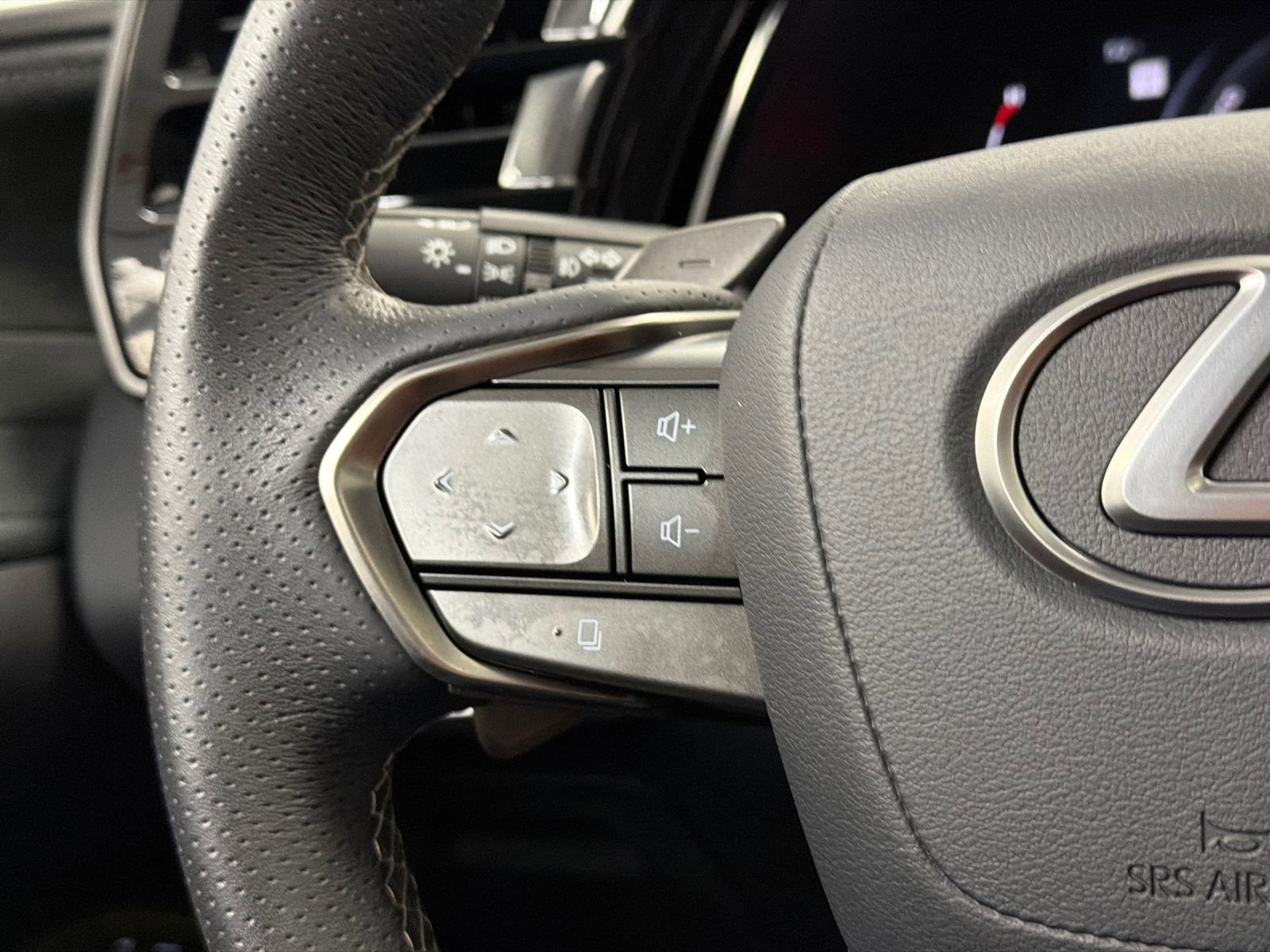 Used 2024 Lexus RX 500h F Sport w/ Convenience Package image 23