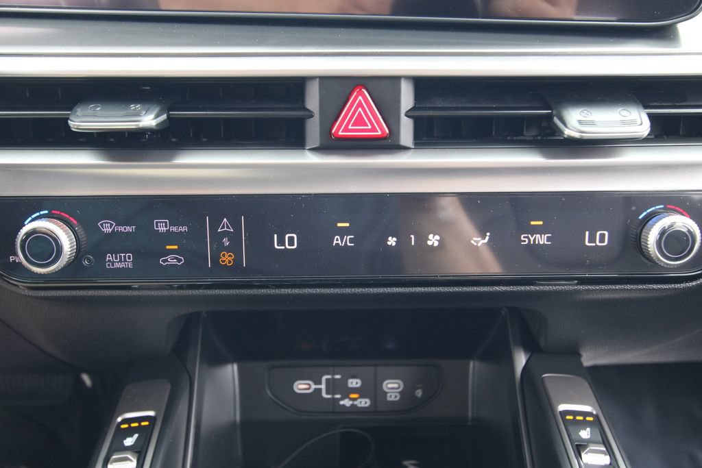 New 2026 Kia Sorento S AWD/4WD image 32