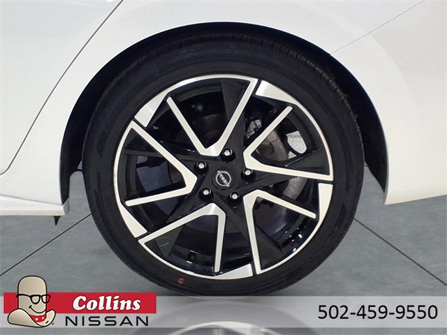 Certified 2025 Nissan Sentra SR w/ SR Premium Package image 4