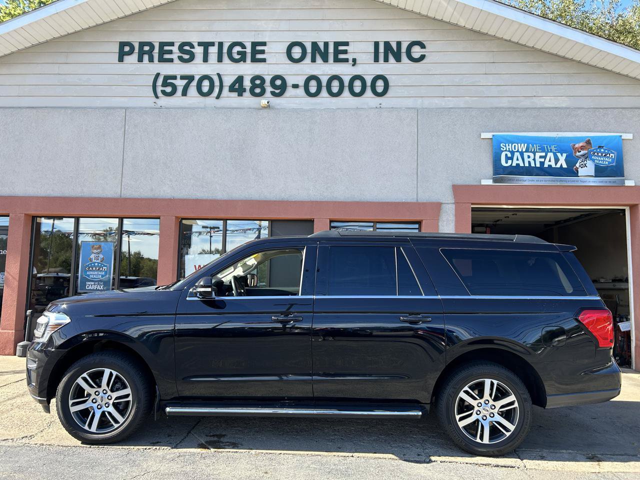 Used 2022 Ford Expedition Max XLT AWD/4WD image 3