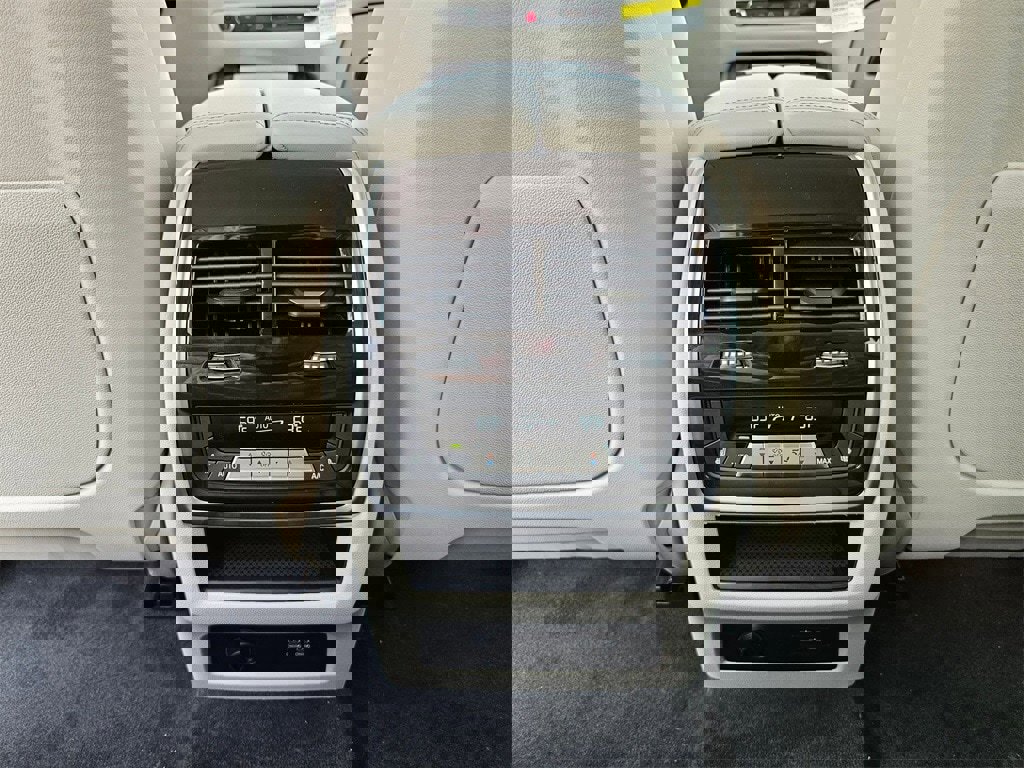 New 2026 BMW X7 xDrive40i image 24