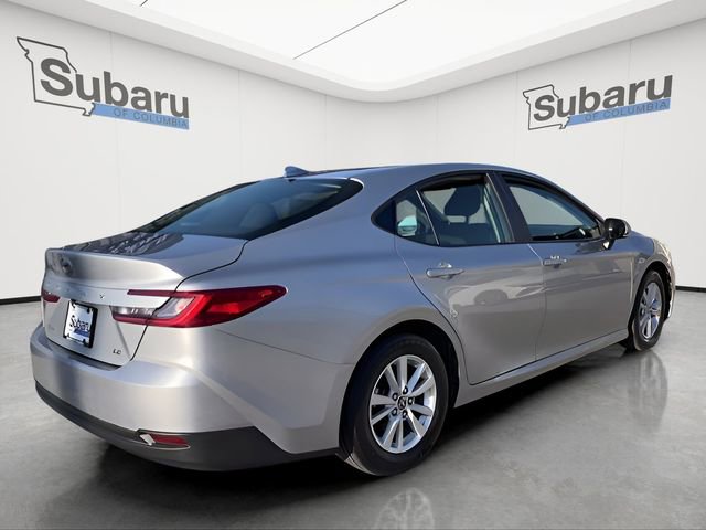 Used 2025 Toyota Camry LE image 7