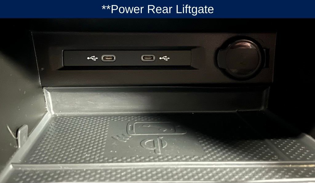 Used 2023 Volkswagen Tiguan SE w/ Panoramic Sunroof Package image 14