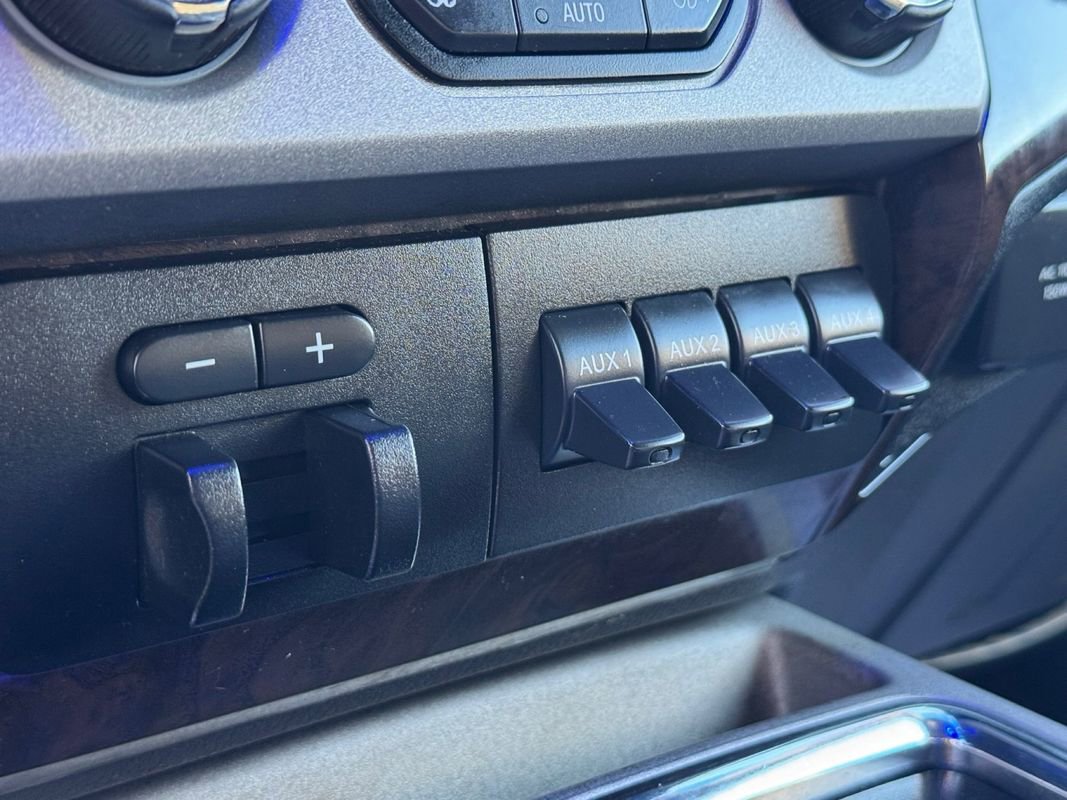 Used 2013 Ford F250 Platinum w/ FX4 Off Road Pkg image 42