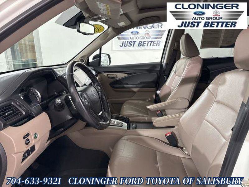 Used 2018 Honda Pilot Touring image 21